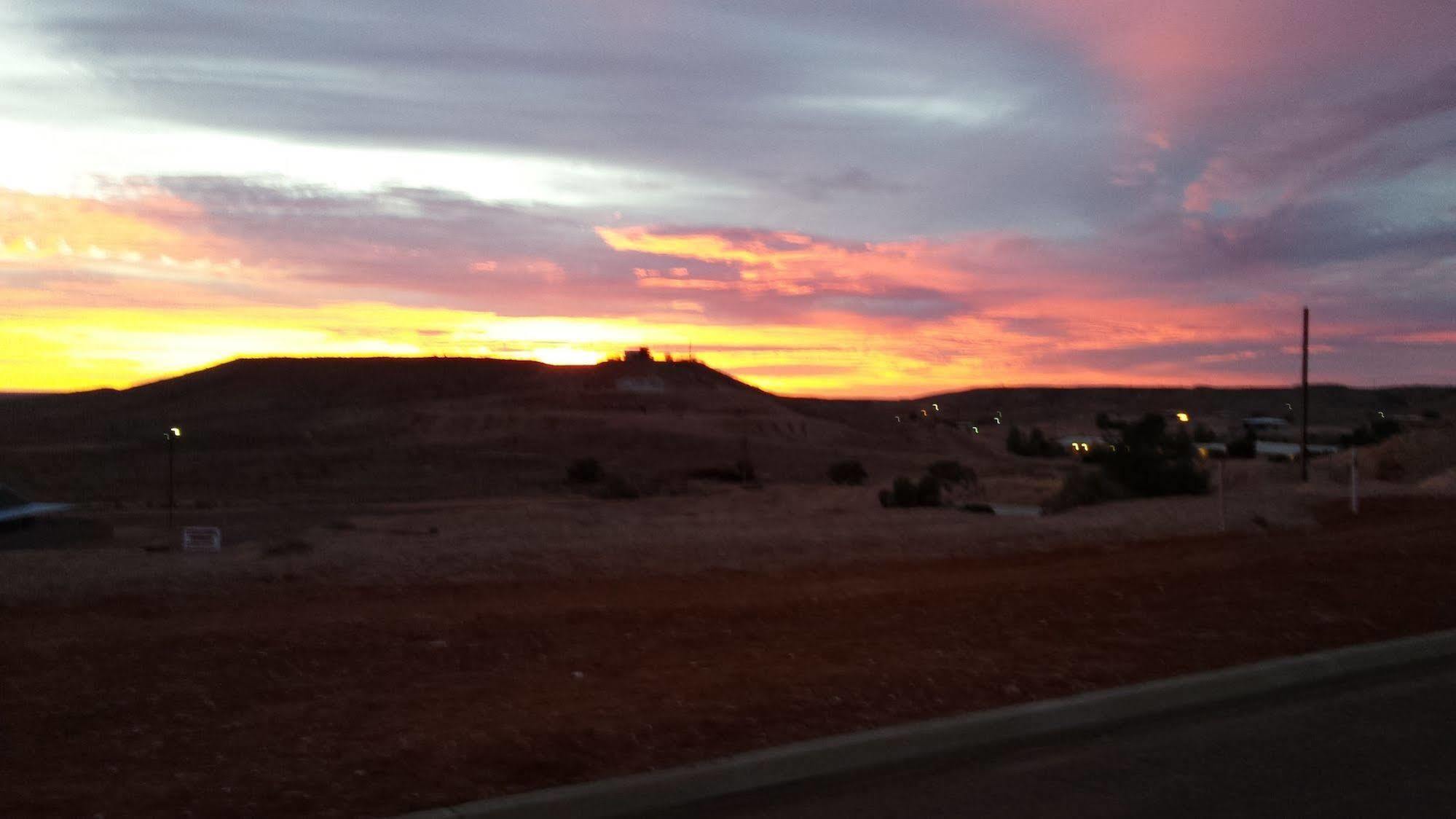 Desert View Apartments Coober Pedy Exterior foto